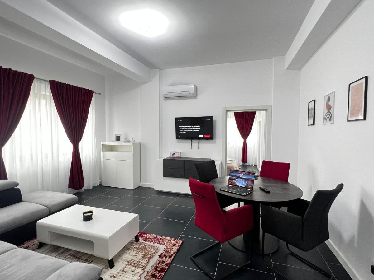 Cozy Aparthotel - Central City Suceava Extérieur photo