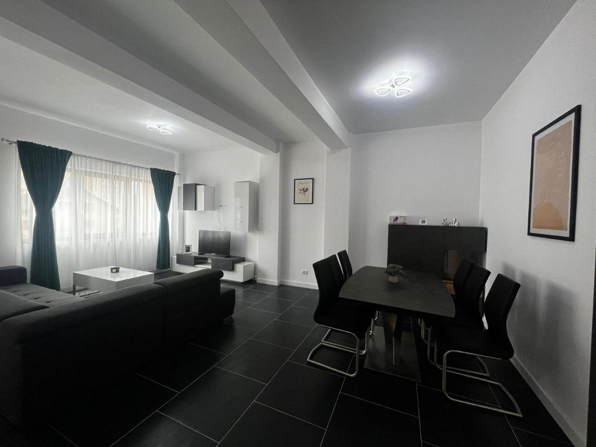 Cozy Aparthotel - Central City Suceava Extérieur photo