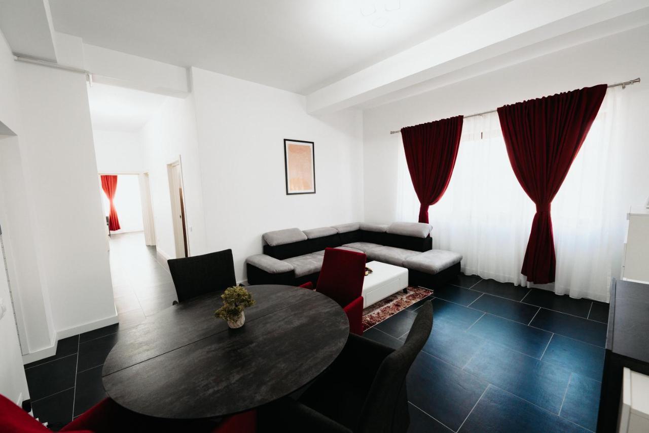 Cozy Aparthotel - Central City Suceava Extérieur photo