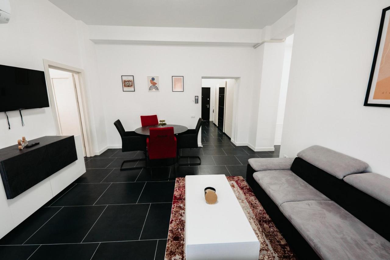 Cozy Aparthotel - Central City Suceava Extérieur photo