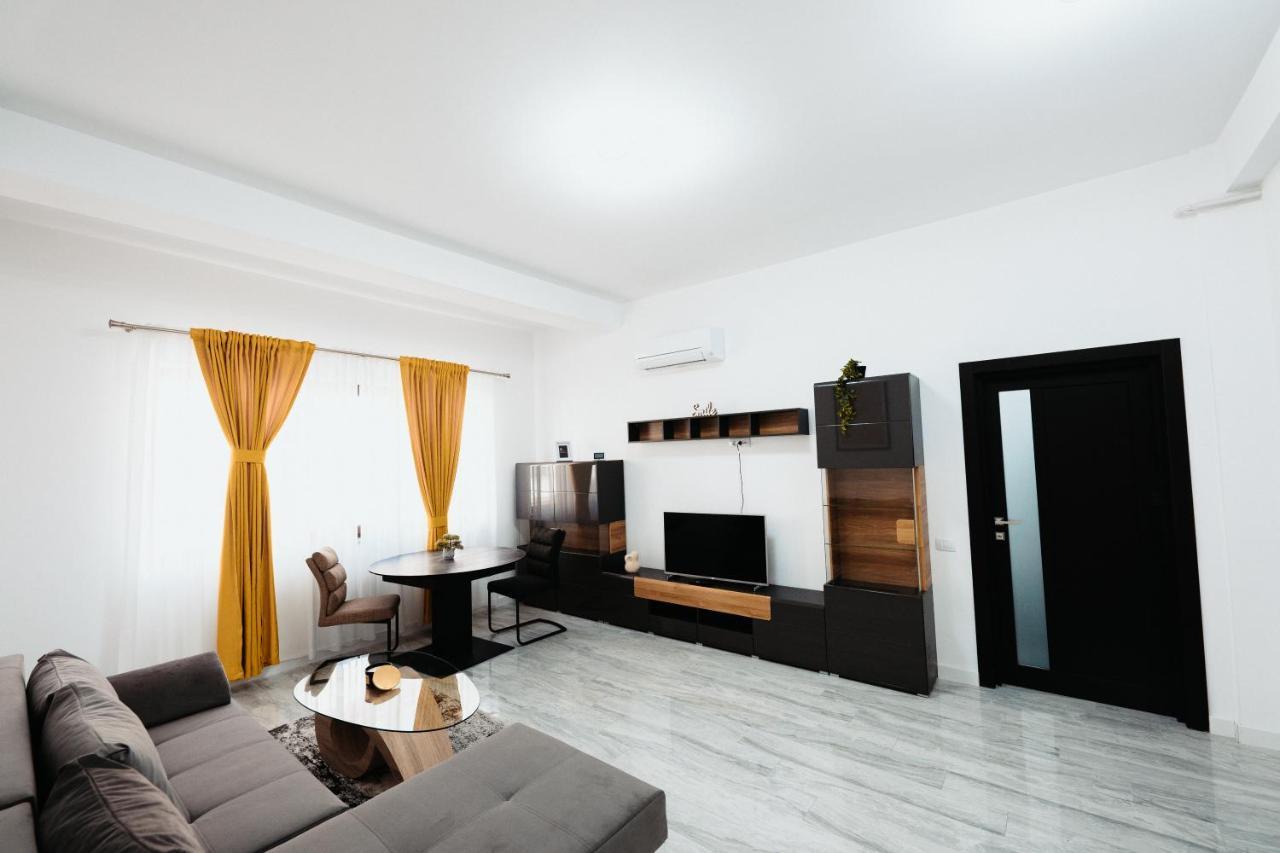Cozy Aparthotel - Central City Suceava Extérieur photo
