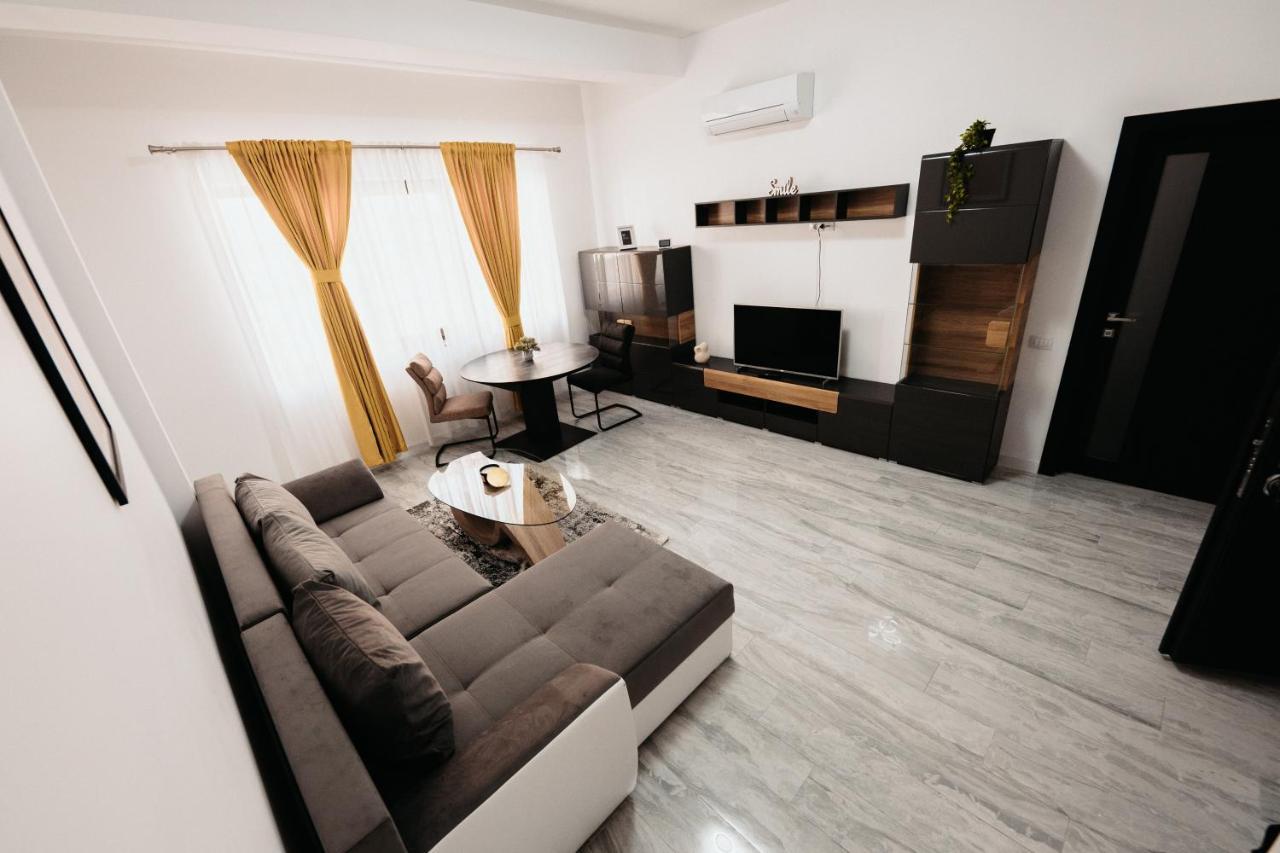 Cozy Aparthotel - Central City Suceava Extérieur photo