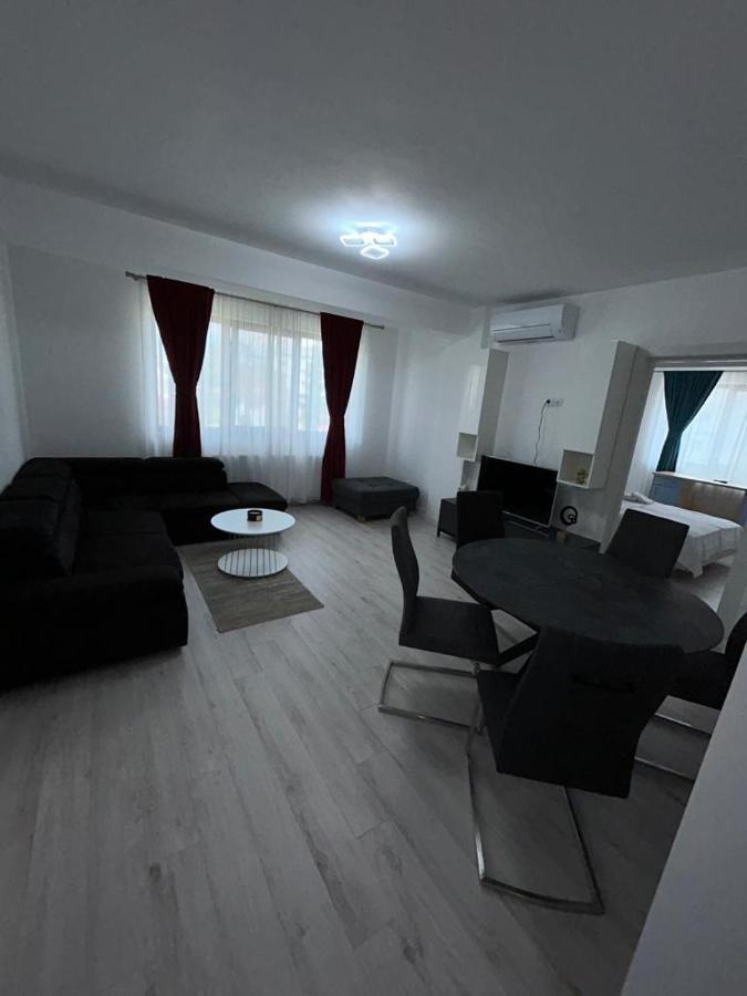 Cozy Aparthotel - Central City Suceava Extérieur photo
